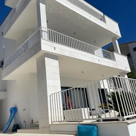 Villa Beachfront Leonardo With Pool Trogir