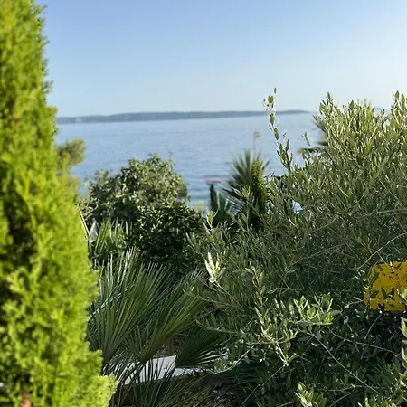 Villa Beachfront Leonardo With Pool Trogir