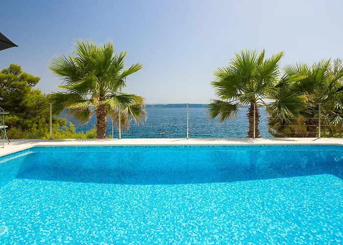 Beachfront Leonardo With Pool Trogir