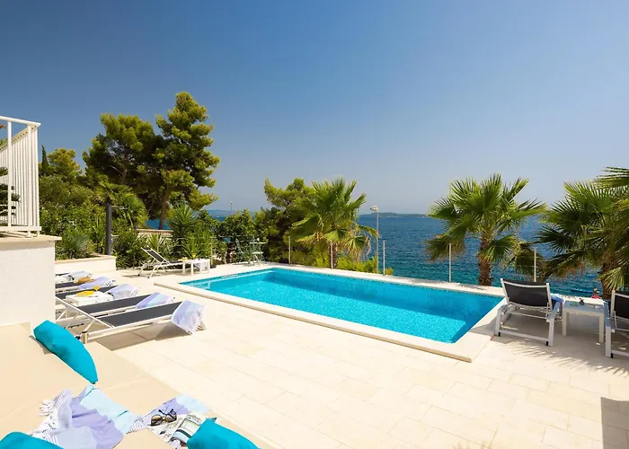 Villa Beachfront Leonardo With Pool Trogir
