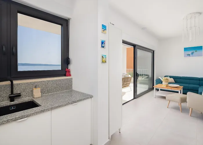 Beachfront Leonardo With Pool Villa