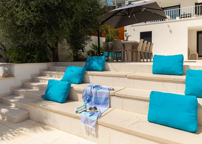 Beachfront Leonardo With Pool * Trogir